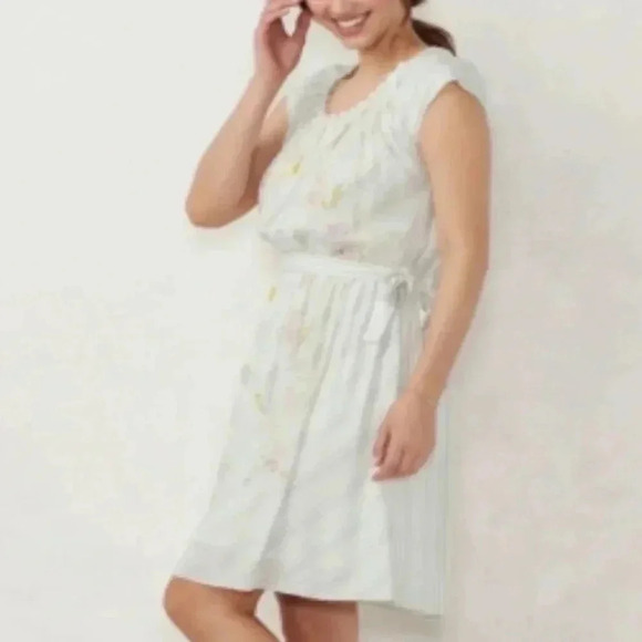 Lauren Conrad size Medium New with tags Pleated round neck midi dress. - Picture 8 of 15